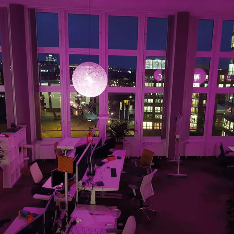carousel_office_bei_nacht_960x960