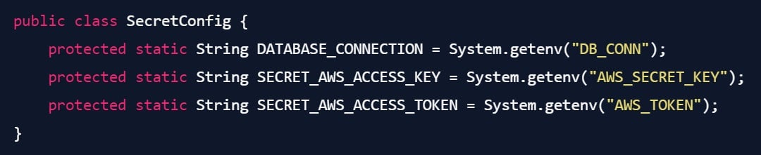 Java-Klasse mit fehlerhafter Secret-Verwaltung: AWS-Zugangsdaten und Datenbankverbindung werden als statische Strings in SecretConfig gespeichert.